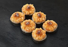 Ролл запеченный с крабом и креветкой в нори
