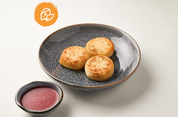 Сырники с клубничным соусом