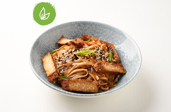 Удон с тофу и соусом терияки