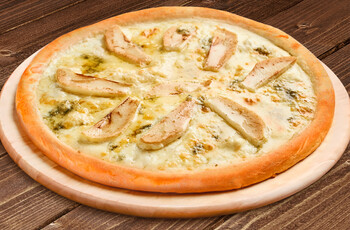 Пицца с грушей и горгонзолой