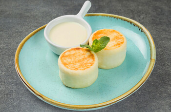 Сырнички со сгущенкой