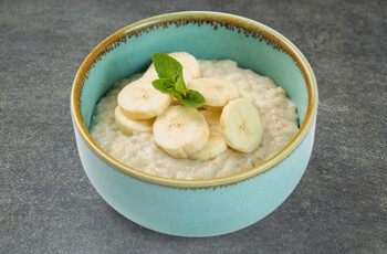 Кашка овсяная с бананом