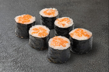 Кинг ролл с лососем