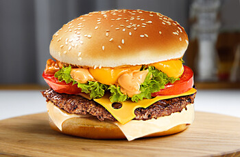 Сырный Джуси Бургер