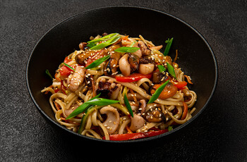 Удон с морепродуктами