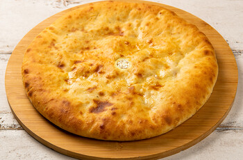 Осетинский пирог с курицей и сулугуни