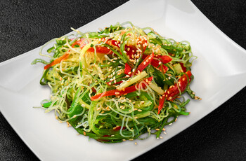 Салат с чукой