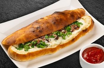 Хачапури с люля кебабом из курицы