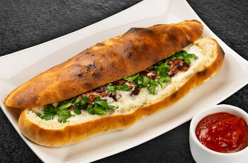 Хачапури с люля кебабом из баранины