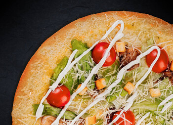 Цезарь 30 см (толстое с сыром)