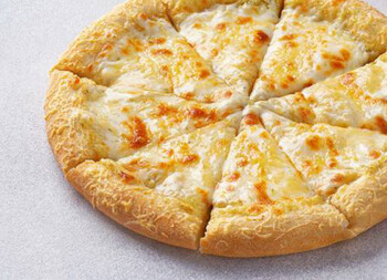 Пицца 4 сыра 25 см на толстом с сыром