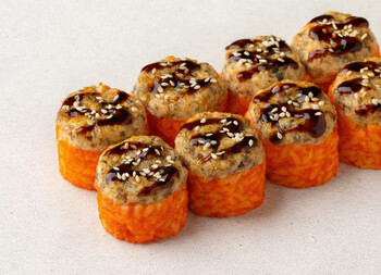 Шеф-ролл с угрём и креветкой