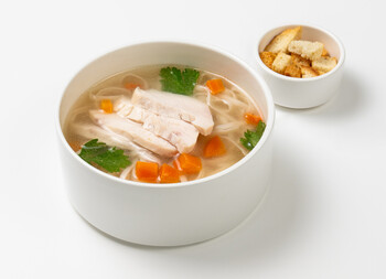 Суп куриный с лапшой