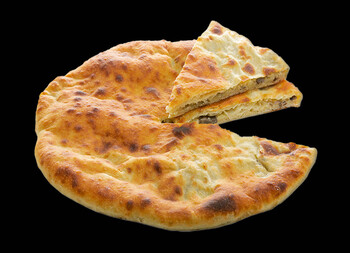 Осетинский пирог с картофелем и грибами