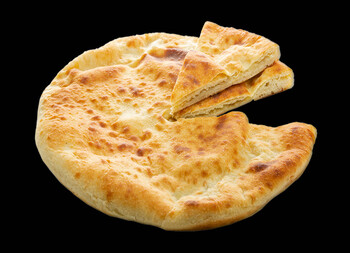 Осетинский пирог с курицей и сулугуни