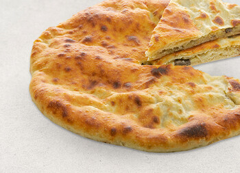 Осетинский пирог с картофелем и грибами