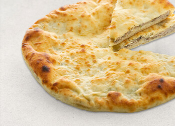 Осетинский пирог с курицей и грибами