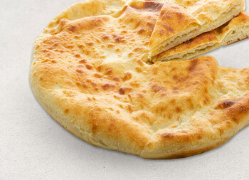 Осетинский пирог с курицей и сулугуни