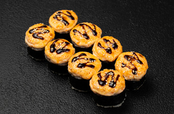 Запеченный ролл с тунцом