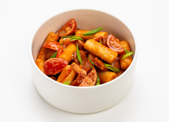 Токпокки сливочный с колбасками