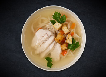 Суп куриный с лапшой